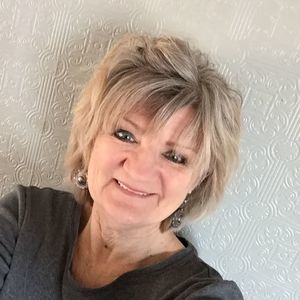 Meet your Posher, Phyllis